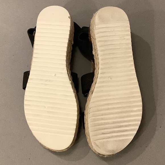 Steve Madden Lacole Flat Platform Black Elastic Strappy Sandal Size 9.5M - Picture 7 of 11